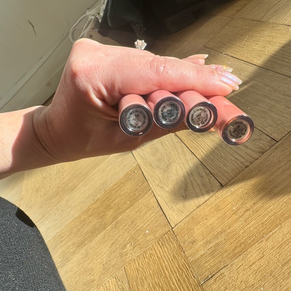 Kylie Matte Lip Gloss Bundle - Picture 3 of 4